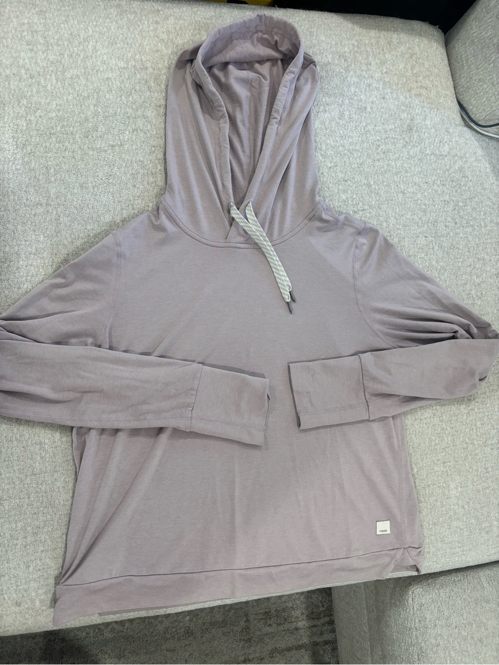 Vuori Women's Hooded Long-Sleeve Pullover in Dusty Lavender